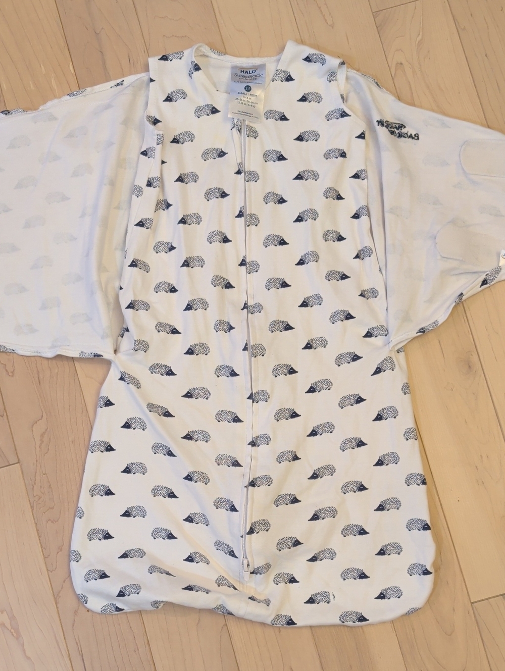 HALO White Cotton Sleepsack with Navy Hedgehog Print